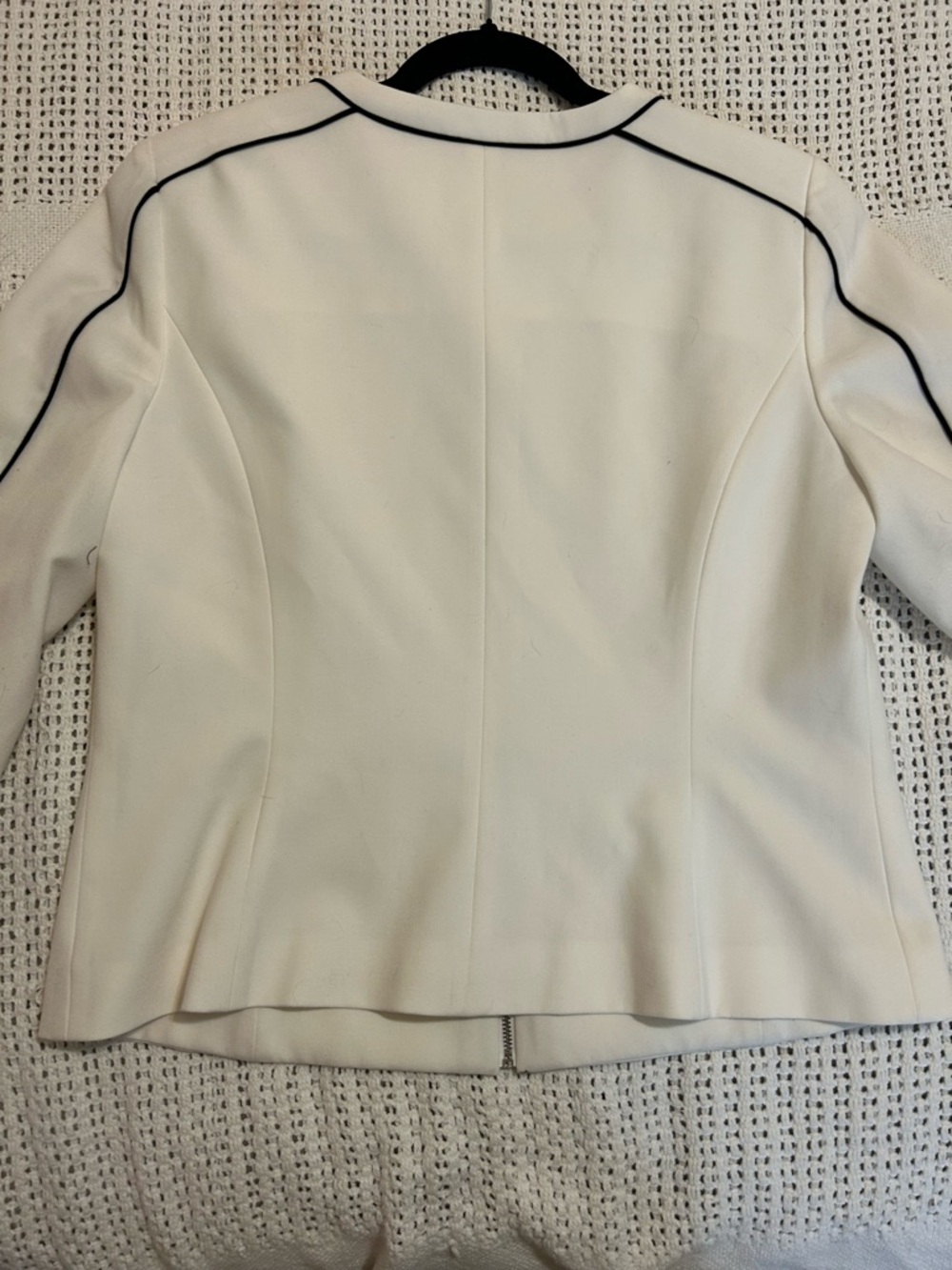 Calvin Klein Women’s White Zip Jacket Overcoat with Black Piping Size 12 - Picture 9 of 9